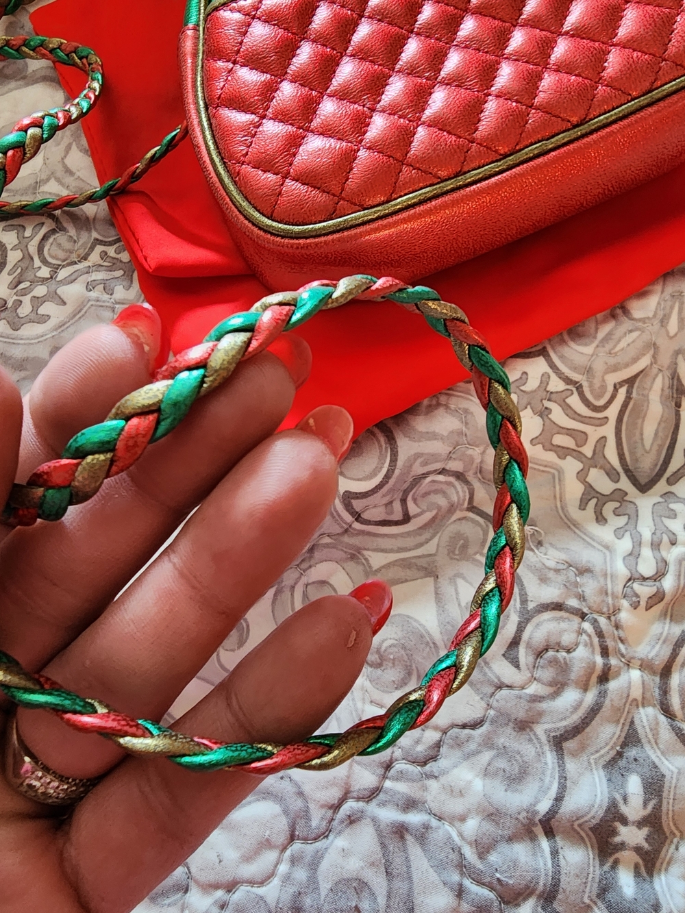 New Condition Gucci Quilted Red & Green Crossbody Bag - Picture 9 of 10